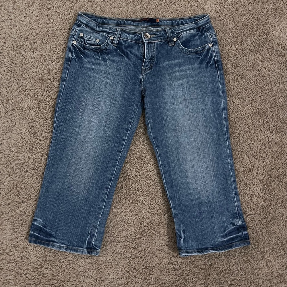 Vertigo Paris Cropped Blue Jeans